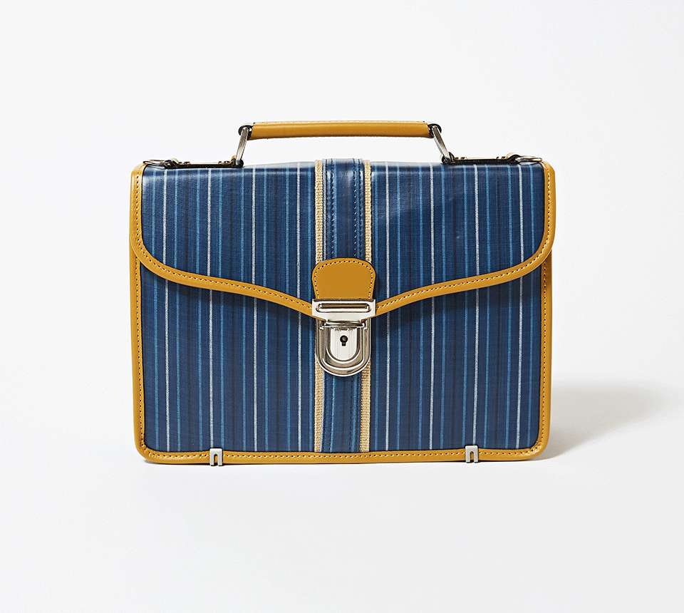 Clutch bag オルターネート・ストライプ