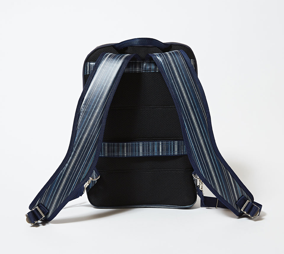 Knapsack マルチ・ストライプ