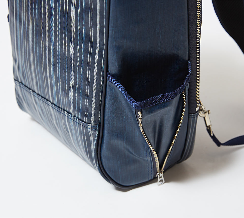 Knapsack マルチ・ストライプ