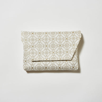 イセノモン　お参歩袋（花菱と菊七宝　金）