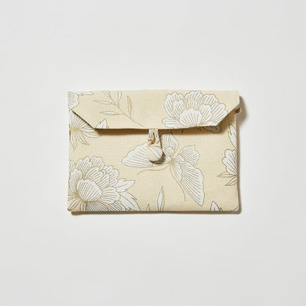 イセノモン　手帖袋  牡丹と蝶　金と淡黄色