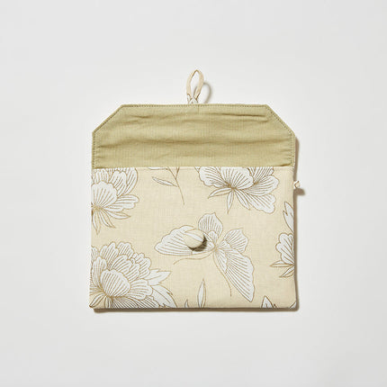 イセノモン　手帖袋  牡丹と蝶　金と淡黄色