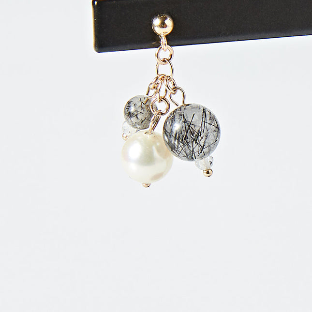 OMAMORI JEWELRY　みたまピアス　黒
