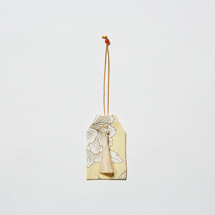 伊勢の白玉幣（牡丹と蝶　金と淡黄色）