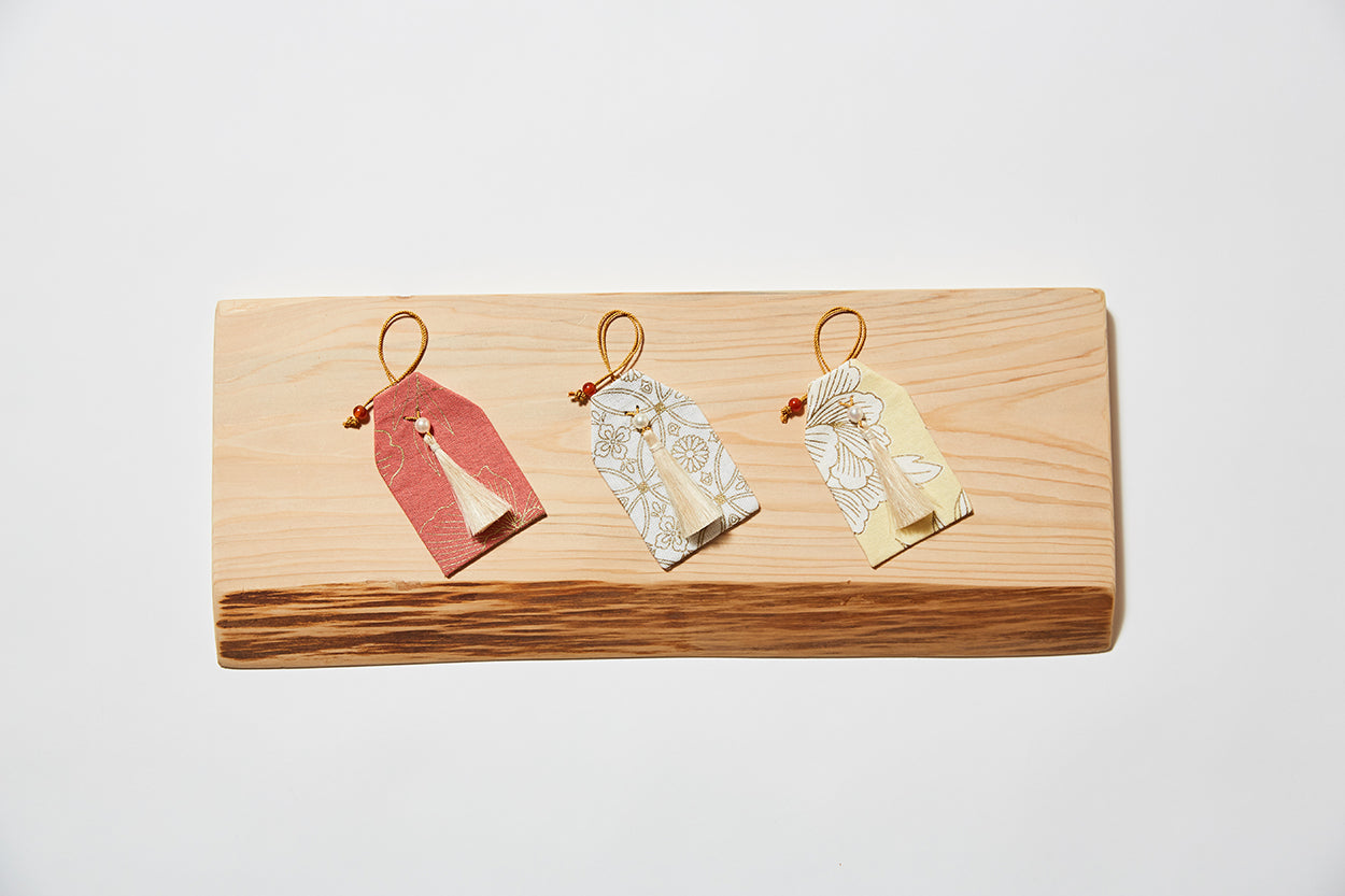 お値下げ❗️三重織【小紋】証紙　夢幻更紗文　染織りの逸品　未使用　正絹 お値下げ❗️三重織【小紋】証紙 夢幻更紗文 染織りの逸品 未使用