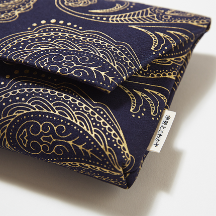 イセノモン　お参歩袋（松毬・ペイズリー　金）　