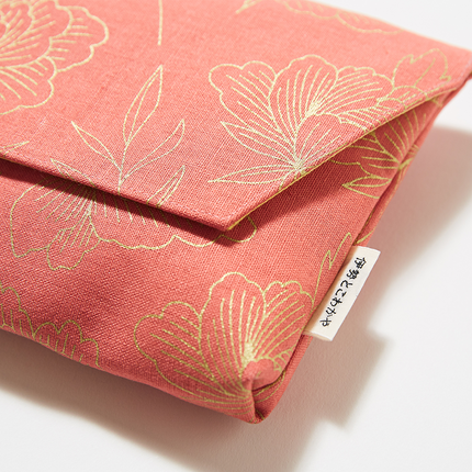 イセノモン　お参歩袋（牡丹と蝶　金）