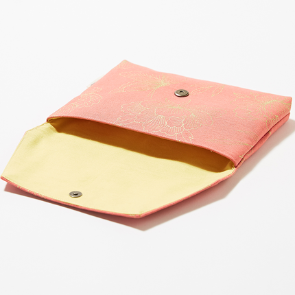 イセノモン　お参歩袋（牡丹と蝶　金）