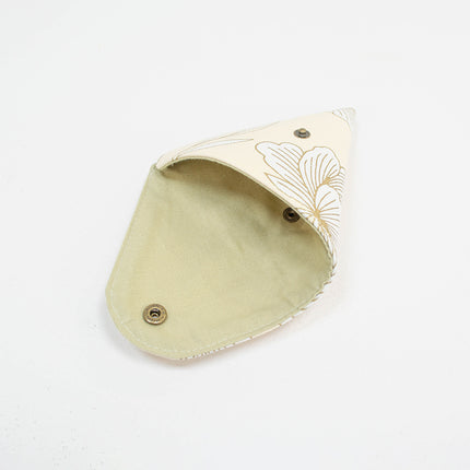 イセノモン　小銭入れ 　牡丹と蝶　金と淡黄色