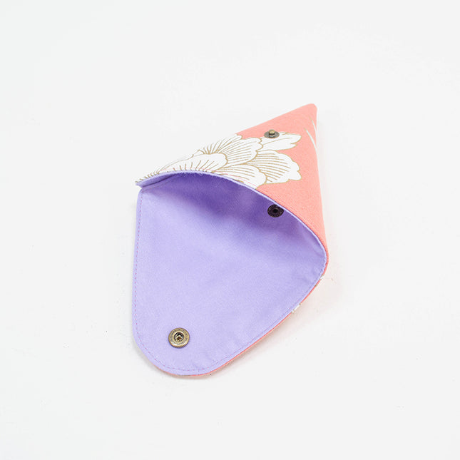 イセノモン　小銭入れ 　牡丹と蝶 金