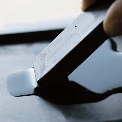 鈴鹿墨　臥龍梅