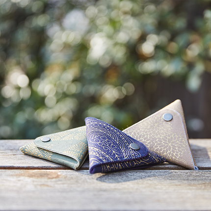 イセノモン　小銭入れ　菊唐草　金