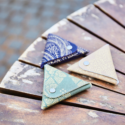 イセノモン　小銭入れ　菊唐草　金