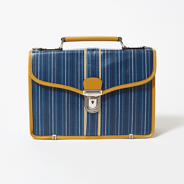 Clutch bag  オルターネート・ストライプ