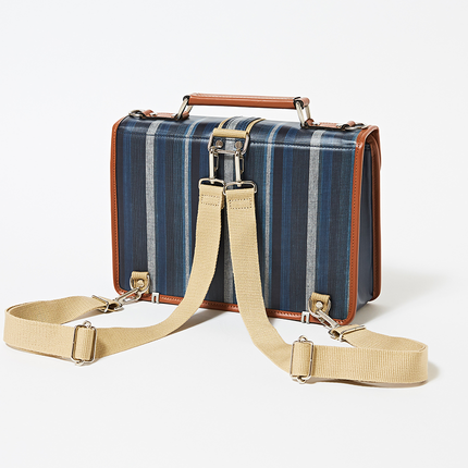 Clutch bag  オルターネート・ストライプ