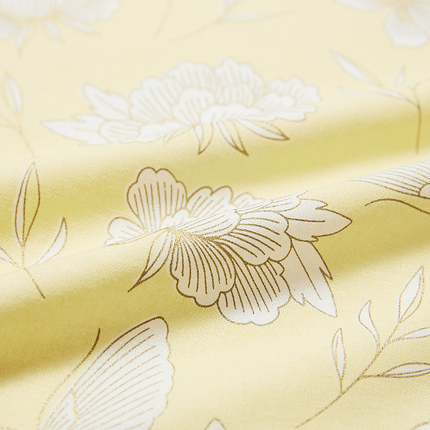 生地の計り売り　牡丹と蝶柄　金と淡黄色