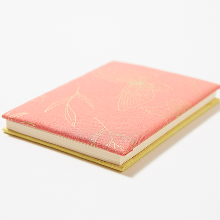 イセノモン　御集印帖　牡丹と蝶　金